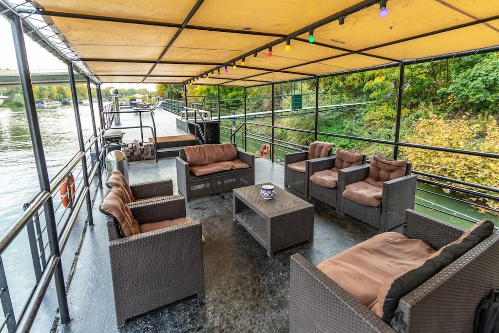 Villa Grande péniche 4 ch - 10 pers -Paris - Ile de Puteaux- terrasses Exterior foto