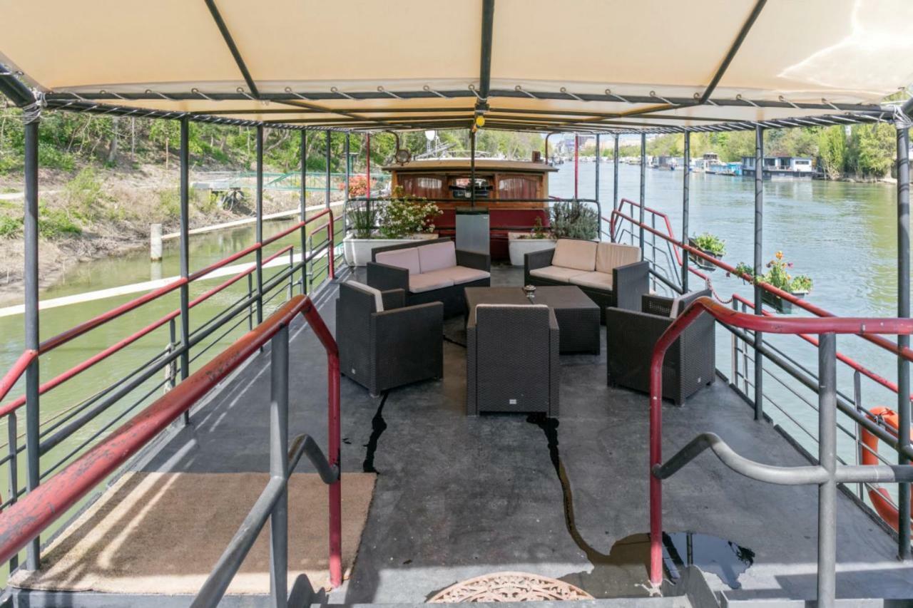 Villa Grande péniche 4 ch - 10 pers -Paris - Ile de Puteaux- terrasses Exterior foto
